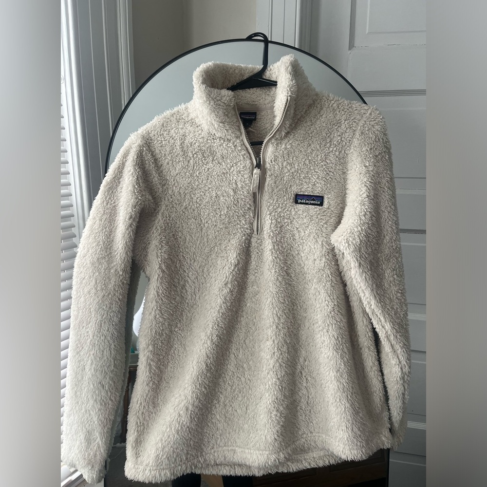 Patagonia Women's Off-White Teddy Jacket 1/4 Zip